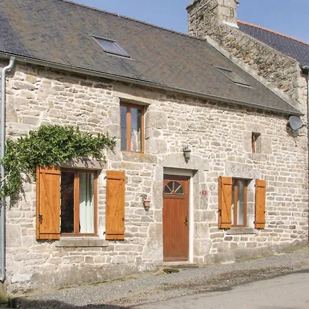 2 Bedroom Cozy In St Goueno Plessala